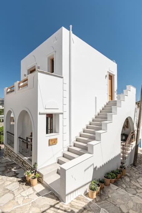 Saronada Apartmán *