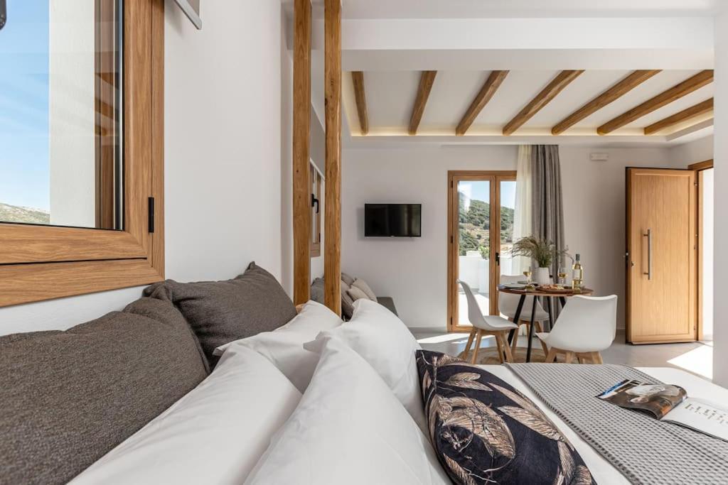 Saronada Apartmán *