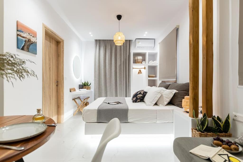 Saronada Apartment